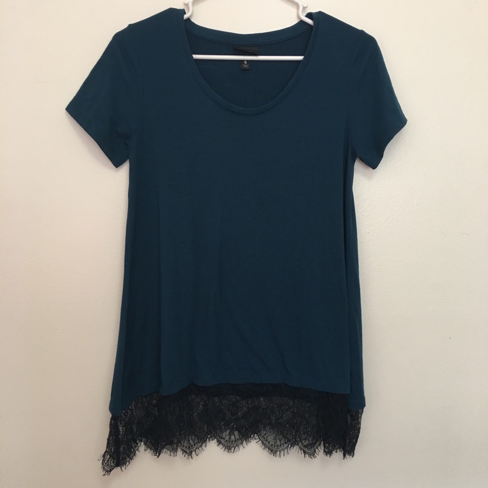 SALE! 3/10$ Mossimo Lacy Flowy Top - Picture 1 of 5
